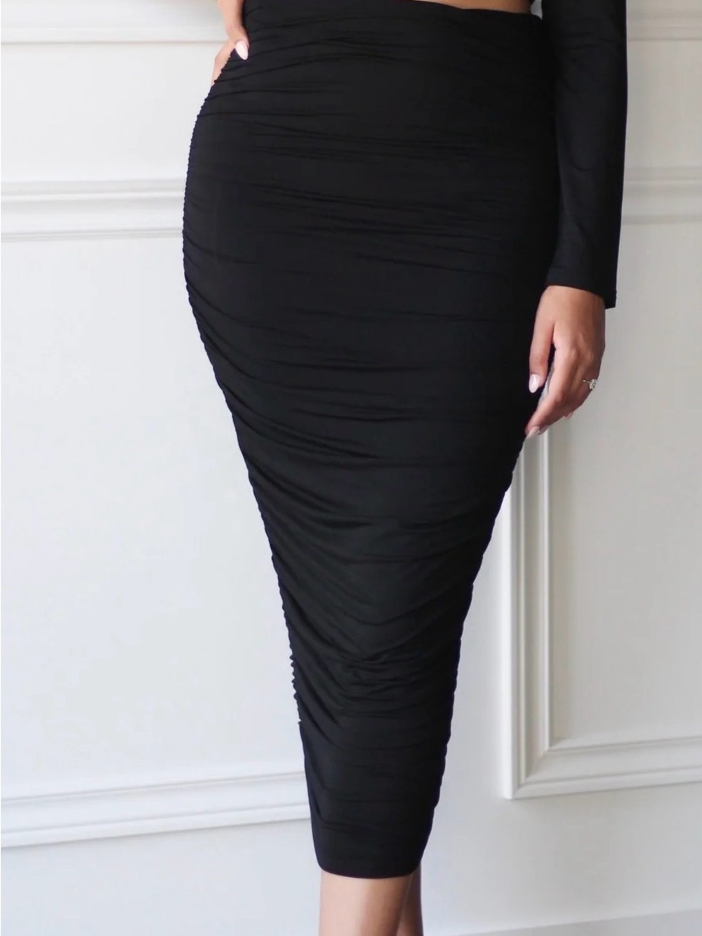 Black Ruched Maxi Skirt - Women's Sleek Pencil Skirt Emmy Deveaux